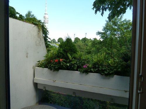 Balkon OG - Reihenendhaus mit 153,00 m² in 80809 zur Miete