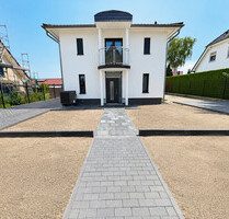 Berlin-Lichtenberg - Erstbezug 2026 - exklusive Stadtvilla mit Wohnkomfort mit Balkon & Garten ! - Berlin / Wartenberg
