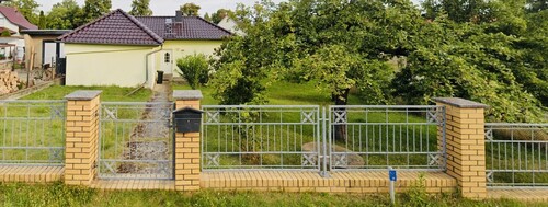 Frontansicht - Zehdenick: Handwerkerobjekt mit 697 m² GST inkl. Garten, Garage & Schuppen – nur 1,3 km zum Bahnhof