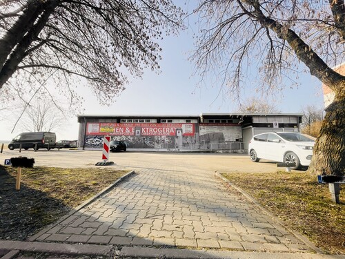 Blick in Richtung Gewerbehalle - 6 Zimmer Laden, Geschäft, Verkaufsfläche zum Kaufen in Rüdersdorf bei Berlin