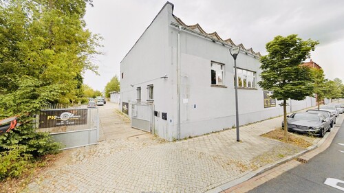 Frontansicht - Ein/Ausfahrt zum Grundstück - Halle in Luckenwalde
