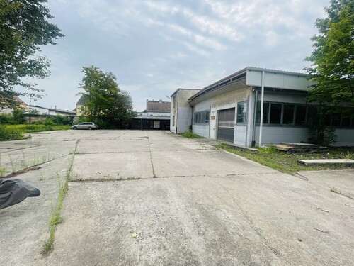 Blick in Richtung Halle 4 & Stellplätze - 