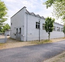 Gewerbefläche in Luckenwalde mit Hallen & Gebäuden, für Produktion, Handwerk, Logistik & Vermietung!