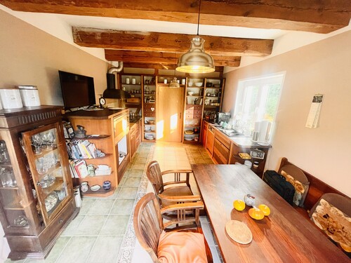 Küchenbereich & Vorratskammer - 