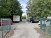 Einfahrt zu den Stellplätzen - 
