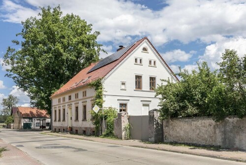Blick in Richtung MFH - 11 Zimmer Mehrfamilienhaus, Wohnhaus zum Kaufen in Lindow (Mark) / Klosterheide