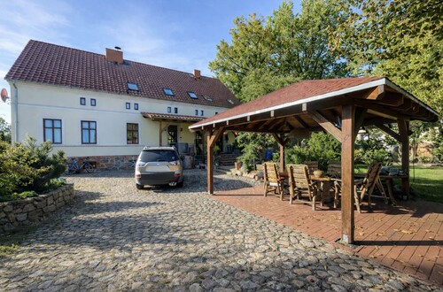 Rückseite vom MFH inkl. Terrasse - 