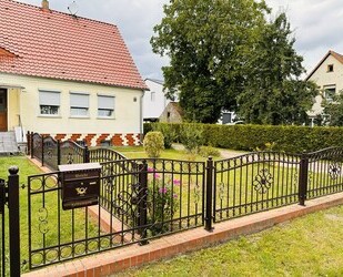 Idyl., gepflegtes 1.277 qm Grundstück inkl. DHH mit Nebengelass, Keller - Gartenbereich - Wriezen!