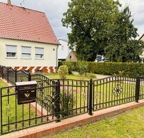 Idyl., gepflegtes 1.277 qm Grundstück inkl. DHH mit Nebengelass, Keller - Gartenbereich - Wriezen!