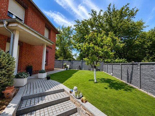 Haus-Vorderansicht - 5 Zimmer Einfamilienhaus zum Kaufen in Berlin / Wartenberg