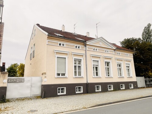 Frontansicht MFH - Zufahrten (Links & Rechts) - KapitalanlegerInvestoren aufgepasst- MFH mit 5 WE - nur 1 min zum Bahnhof Luckenwalde - Top Lage