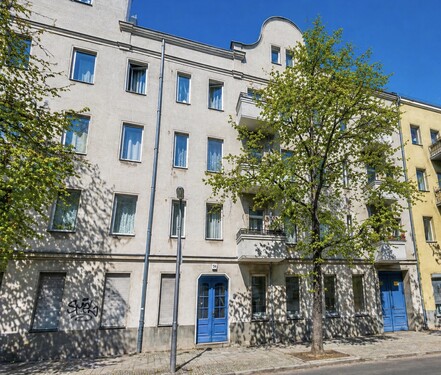 Blick in Richtung Frontansicht - Etagenwohnung mit 85,01 m&sup2; in Berlin zum Kaufen