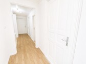 Blick in Richtung Flurbereich- Eingangsbereich - 
