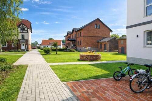 Ansicht in Richtung Immobiliensiedlung - Mehrfamilienhaus, Wohnhaus zum Kaufen in Briesen (Mark)