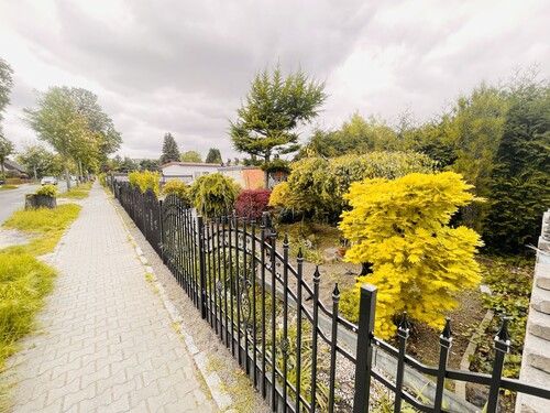 Blick in Richtung - Außenbereich - 2 Zimmer Einfamilienhaus zum Kaufen in Berlin / Bohnsdorf