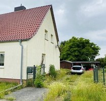19 km bis Prenzlau – Vollsanierte DHH (2005) in Werbelow auf 1.510 m² Grundstück mit großem Garten ! - Uckerland / Werbelow