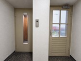 Aufzug - EG - Tür in Richtung Hofbereich - 