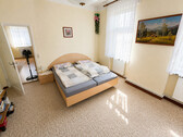 2 WE - Schlafzimmer - 