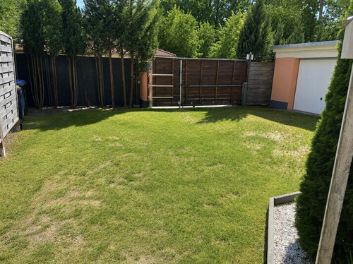 Blick in Richtung Ein/Ausfahrt - 