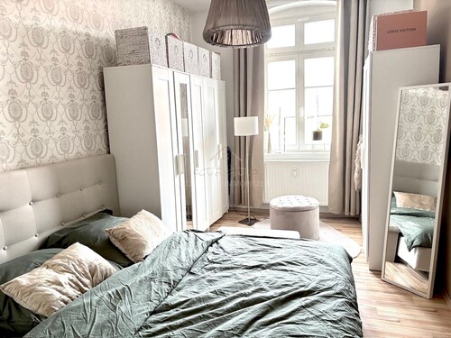 Schlafzimmer 1.OG links - 