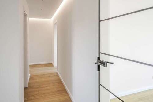 Flur - Hochwertig modernisierte Wohnung in ruhiger Lage - ideal für Eigennutz oder Kapitalanlage