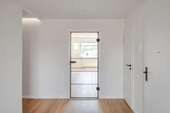 Blick vom Esszimmer ins Wohnzimmer - 