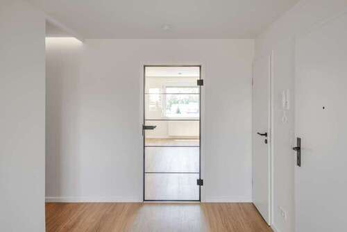 Blick vom Esszimmer ins Wohnzimmer - 