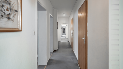 Flur - Attraktives Hotelensemble mit 33 Zimmern, Gastronomieoption und Top-Verkehrsanbindung