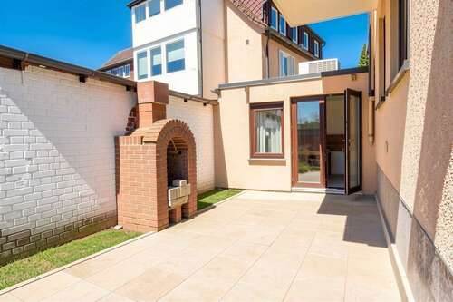 Garten zur EG Wohnung - (KI generiert) - 