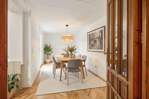 Erdgeschoss Wohnzimmer / Esszimmer - (KI generiert) - 10 Zimmer Mehrfamilienhaus, Wohnhaus zum Kaufen in Stuttgart