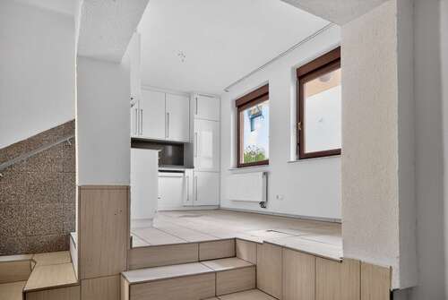 Küche (EG) - 10 Zimmer Mehrfamilienhaus, Wohnhaus in Stuttgart