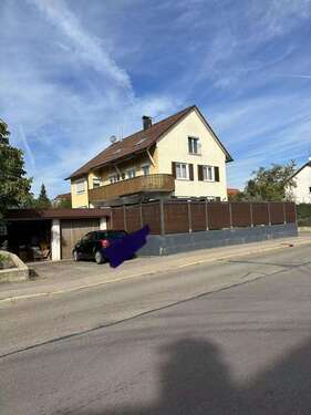 Hausansicht - 4 Zimmer Dachgeschoßwohnung zum Kaufen in Süßen