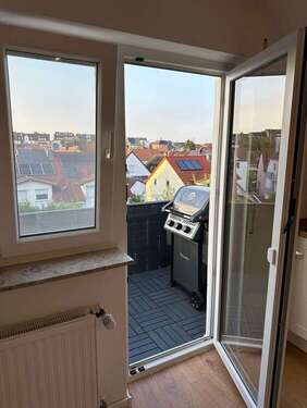 Balkon - 3- Zimmerwohnung mit 65,00 m&sup2; in Stuttgart zur Miete