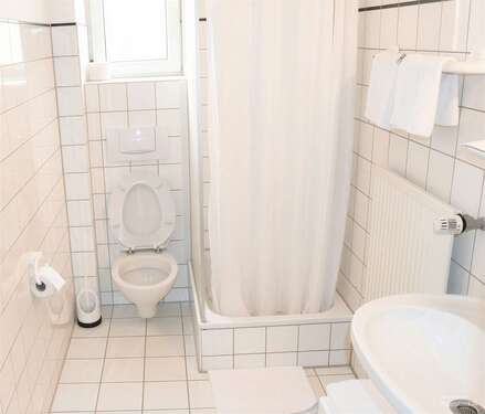 Badezimmer - 22 Zimmer Hotel, Pension, Gasthof zur Miete in Stuttgart