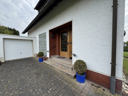 Haustür - 4 Zimmer Einfamilienhaus zum Kaufen in Wachtberg / Ließem