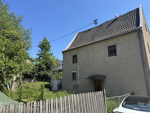 Seitenansicht - 6 Zimmer Bauernhaus, Landhaus zum Kaufen in Gönnersdorf