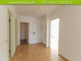 Flur-mit-Wohnungseingang - 