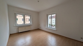 Wohnzimmer - wird noch gemalert - 2 Zimmer Etagenwohnung in Leipzig