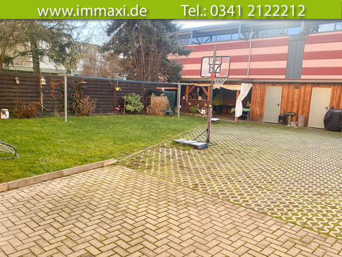 Garten-Hinterhof - 8 Zimmer Mehrfamilienhaus, Wohnhaus zum Kaufen in Delitzsch