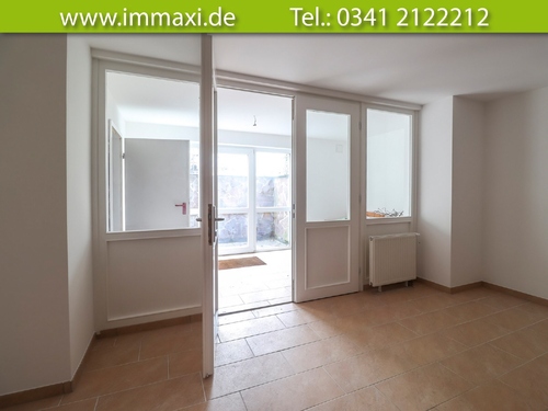 Eingangsbereich-Windfang - 6 Zimmer Büro in Leipzig-Plagwitz