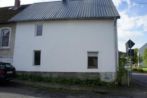 Foto - 7 Zimmer Mehrfamilienhaus, Wohnhaus in Freirachdorf