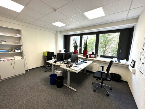 Behandlungsraum / Büro - 