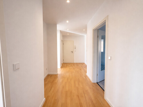 Flur - Etagenwohnung mit 99,00 m&sup2; in Greven zur Miete