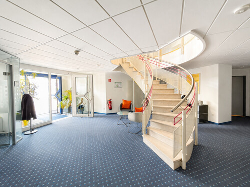 Flur Aufgang Obergeschoss - 24 Zimmer Büro in Münster