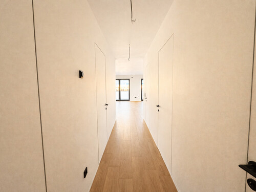 Flur - Einfamilienhaus mit 133,85 m&sup2; in Bad Iburg zur Miete