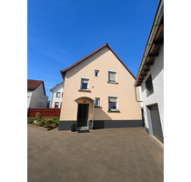 Hier wartet Ihr nächstes Projekt! Einfamilienhaus mit Nebengebäude in Rodgau.