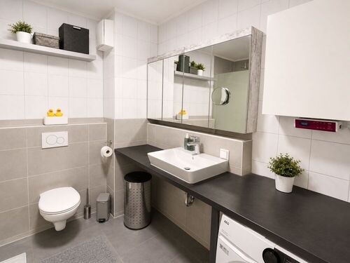 Badezimmer - 4- Zimmerwohnung mit 119,00 m&sup2; in Heppenheim zum Kaufen