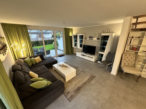 Wohnzimmer - 5 Zimmer Reihenendhaus zum Kaufen in Rodgau