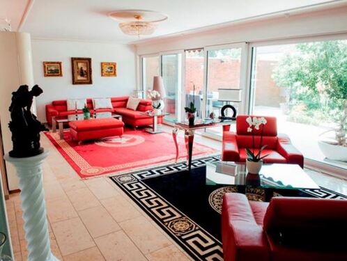 Wohnzimmer - 9 Zimmer Einfamilienhaus zum Kaufen in Dreieich