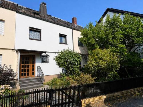 Hausansicht - Ihr neues Familienzuhause in begehrter Lage von Dietzenbach-Steinberg!